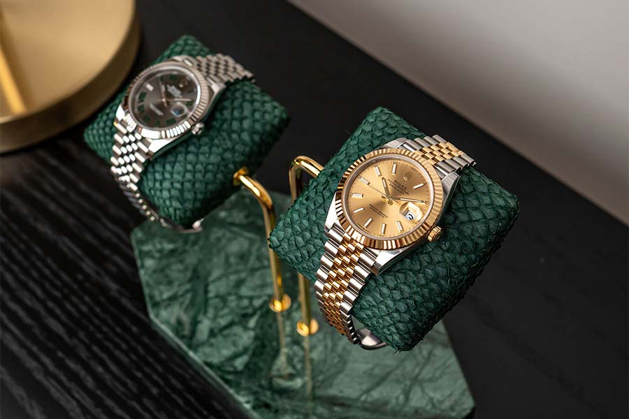 Watch Stands – Benefits of Putting your Watch on Display